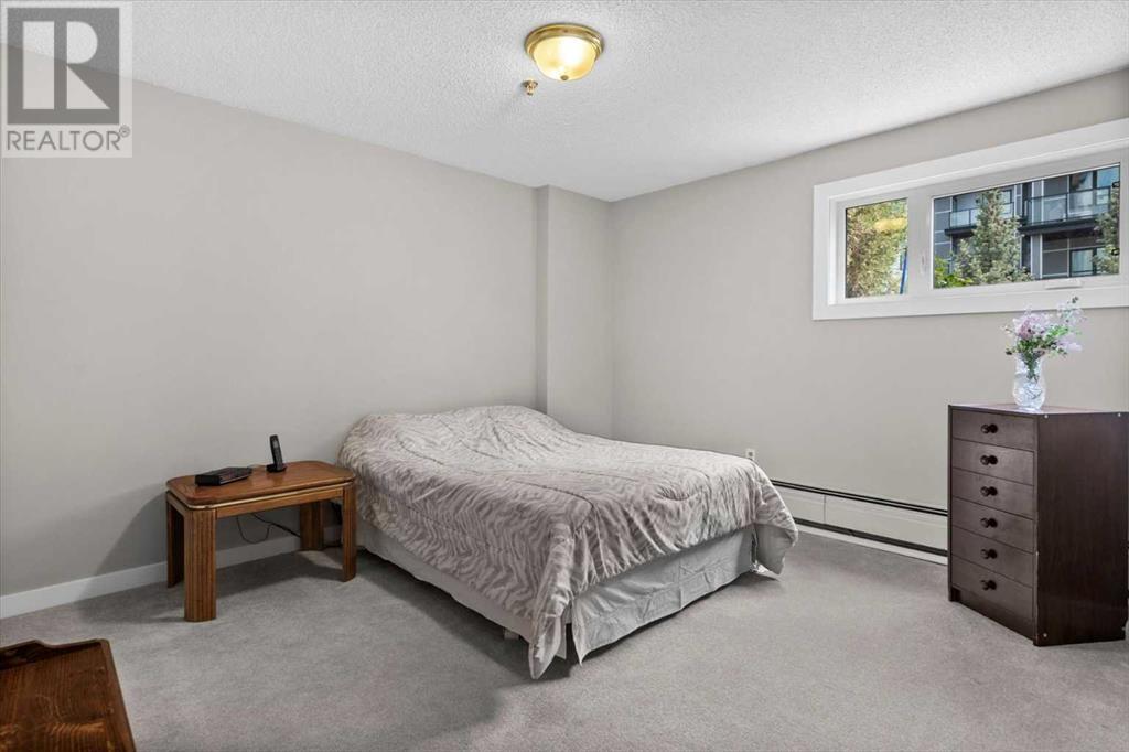 Single Family House for Sale in    Avenue SW Windsor Park Calgary 