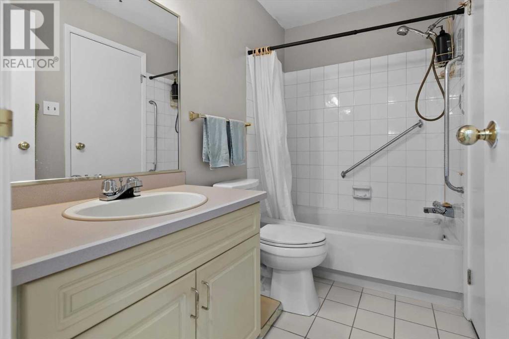 Single Family House for Sale in    Avenue SW Windsor Park Calgary 