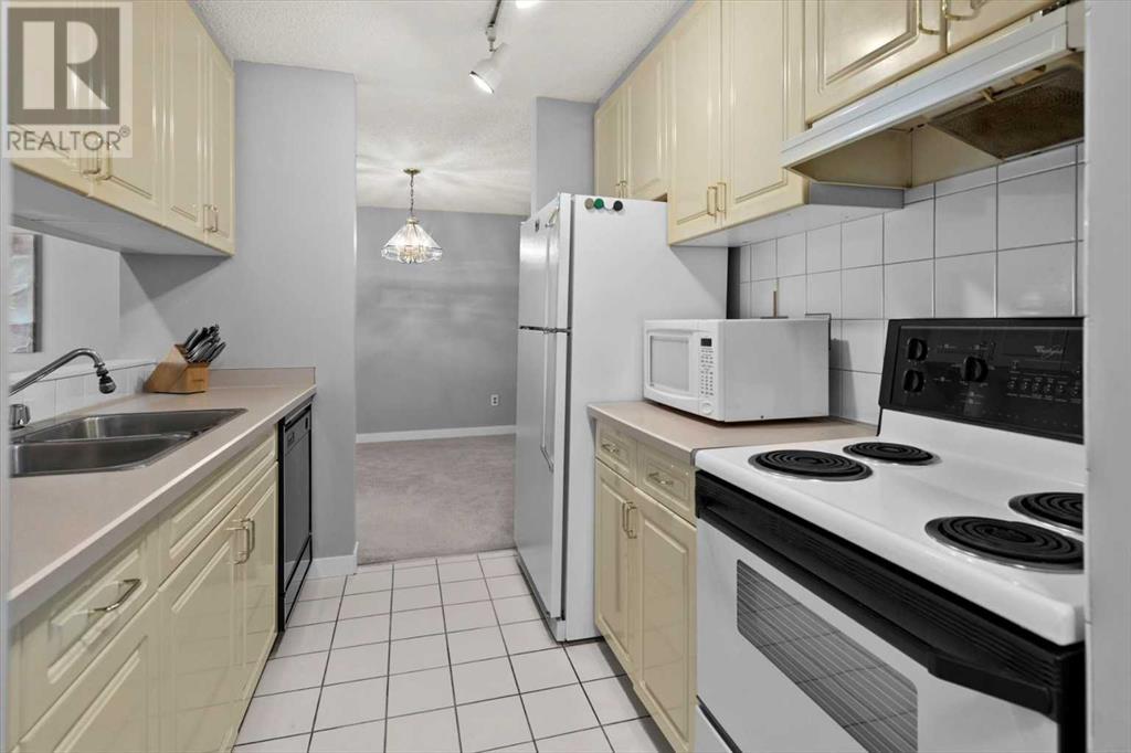 Single Family House for Sale in    Avenue SW Windsor Park Calgary 