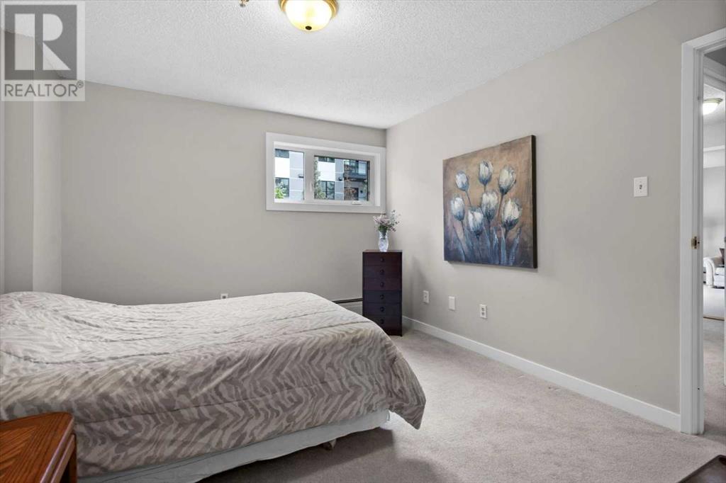 Single Family House for Sale in    Avenue SW Windsor Park Calgary 