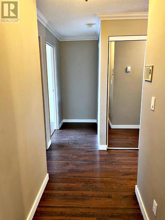 Single Family House for Sale in    Avenue SW Windsor Park Calgary 