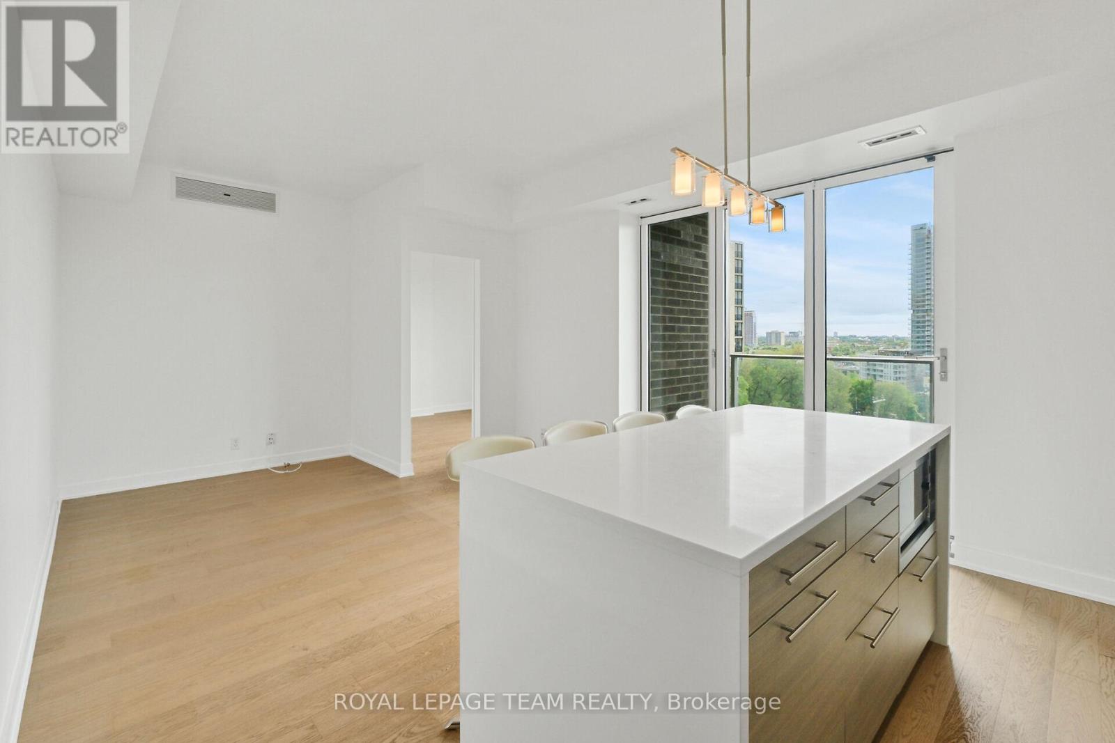 Photo 25 of 604 428 Sparks Street, Ottawa ON