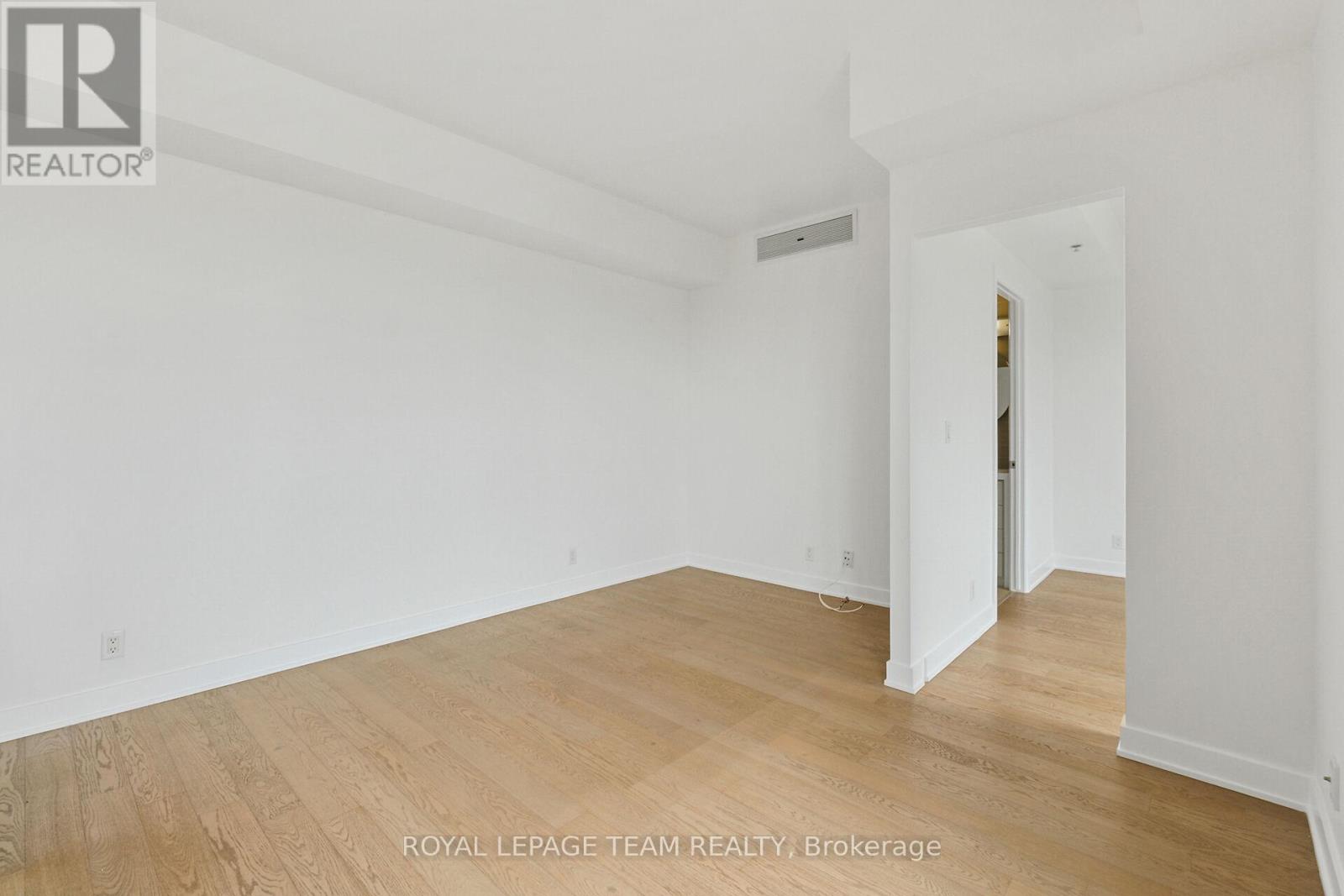 Photo 22 of 604 428 Sparks Street, Ottawa ON