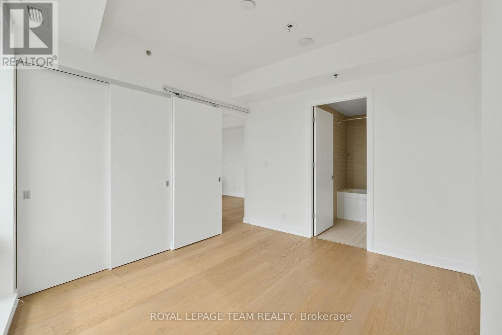 Photo 34 of 604 428 Sparks Street, Ottawa ON