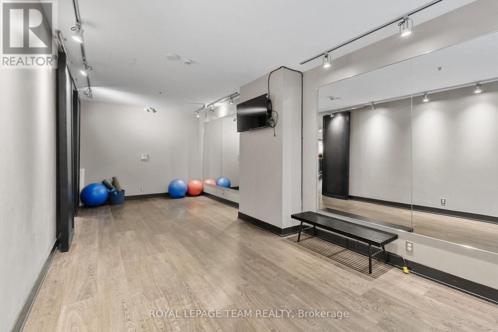 Photo 37 of 604 428 Sparks Street, Ottawa ON