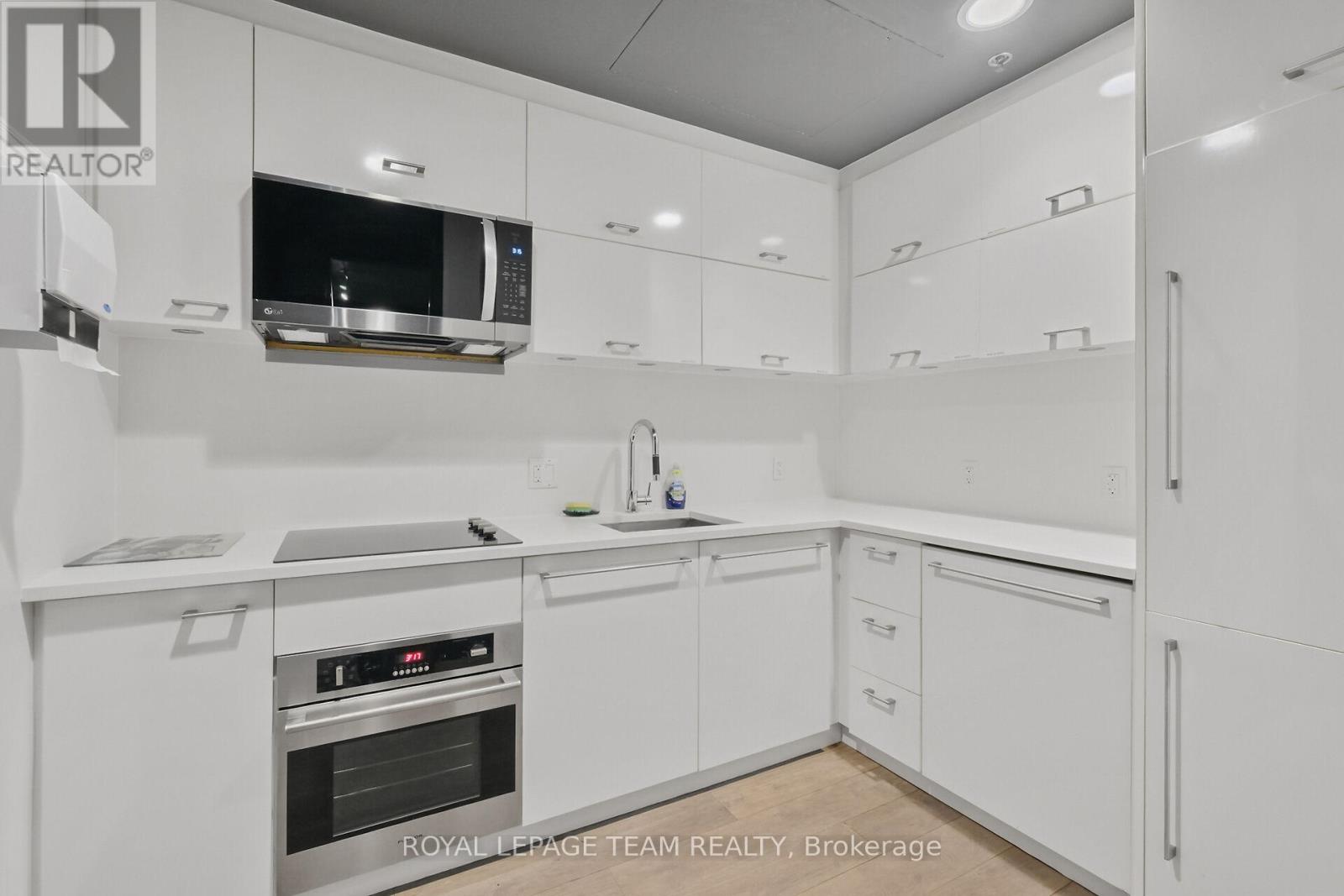 Photo 1 of 604 428 Sparks Street, Ottawa ON