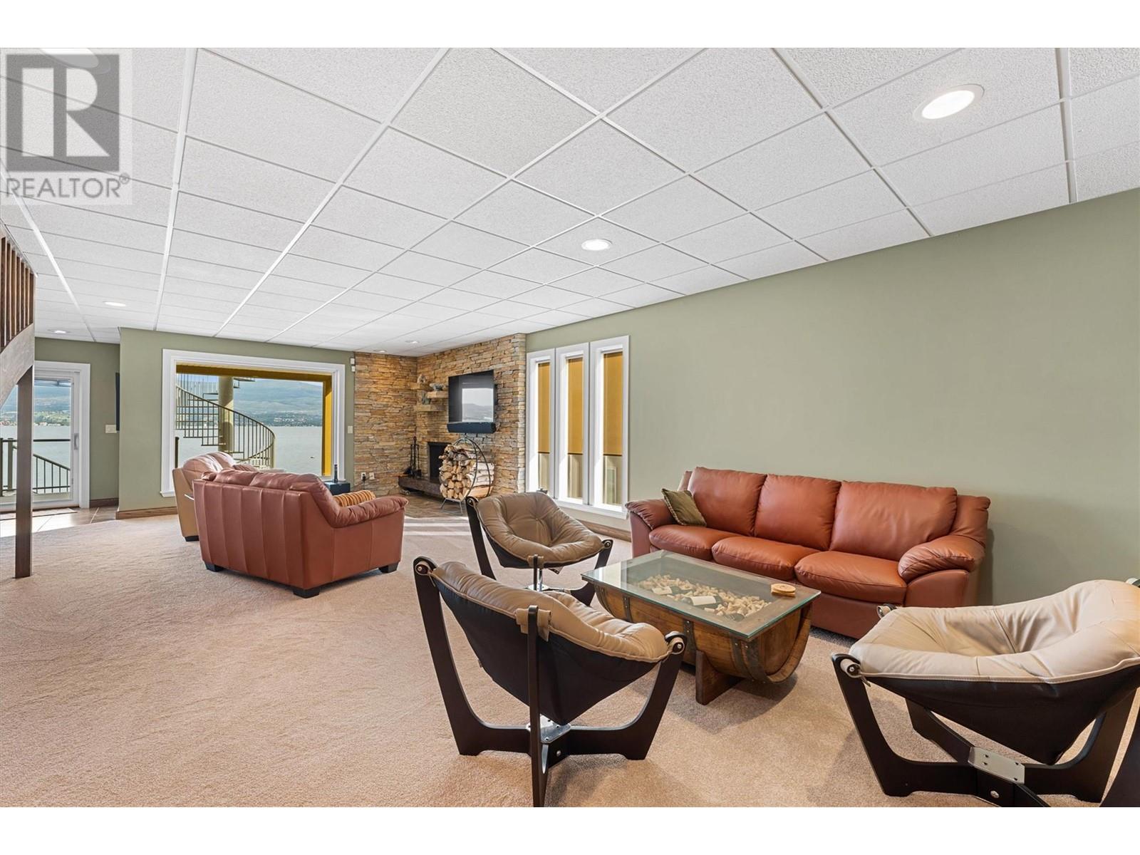  529 Zdralek Cove, West Kelowna