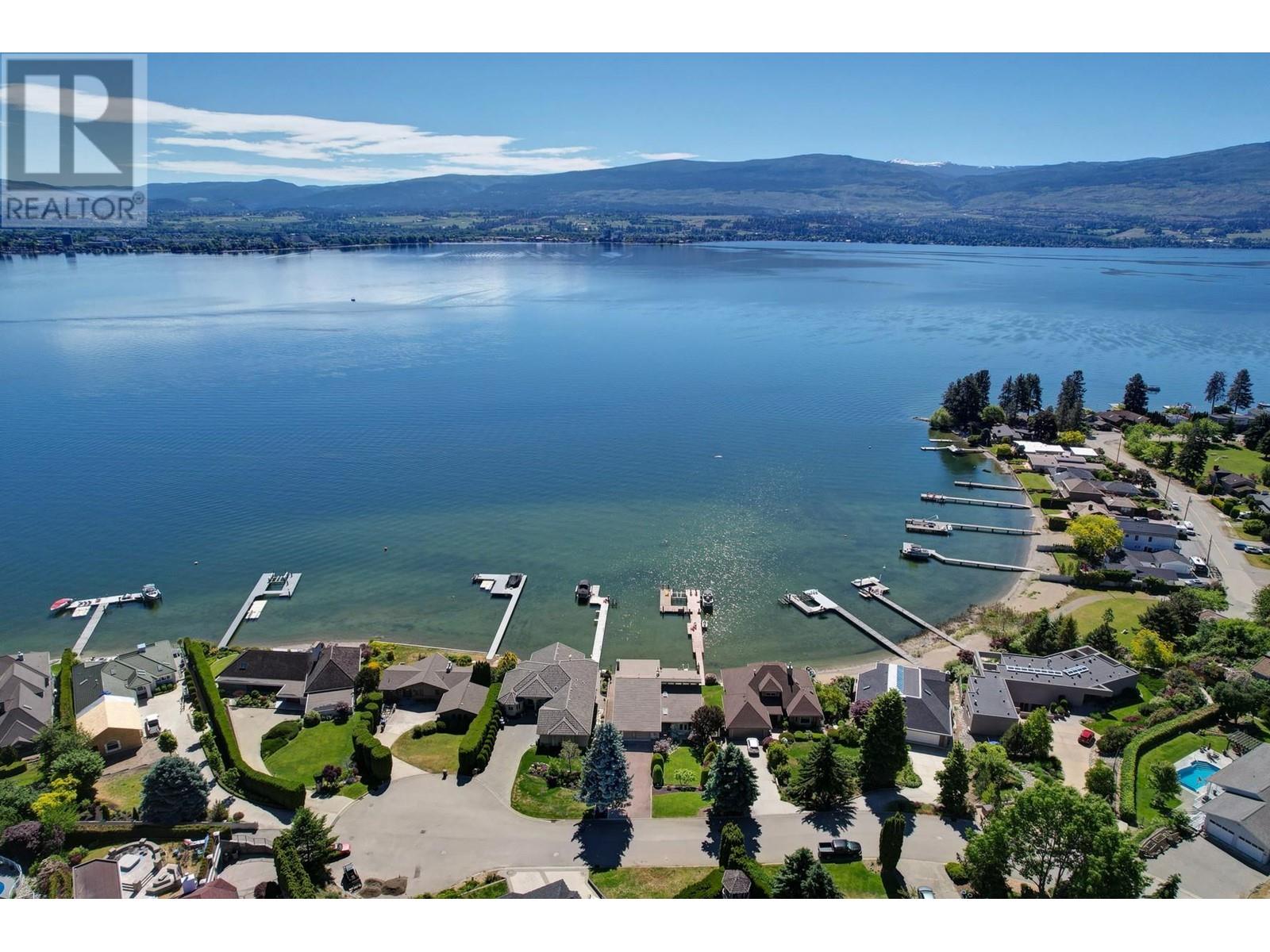  529 Zdralek Cove, West Kelowna