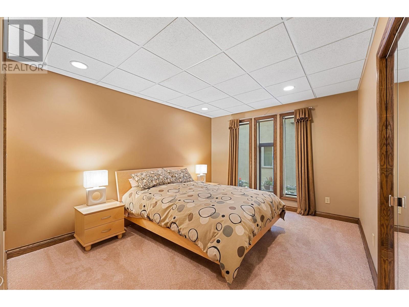  529 Zdralek Cove, West Kelowna