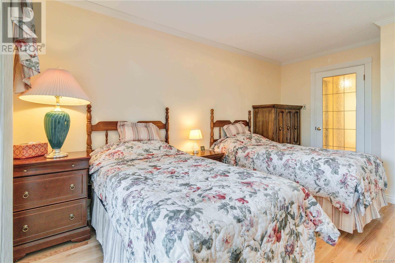 104 2050 White Birch Road, Sidney