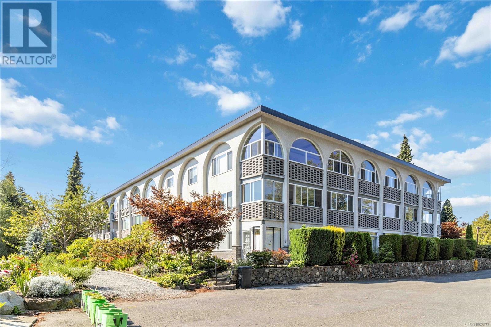 104 2050 White Birch Road, Sidney