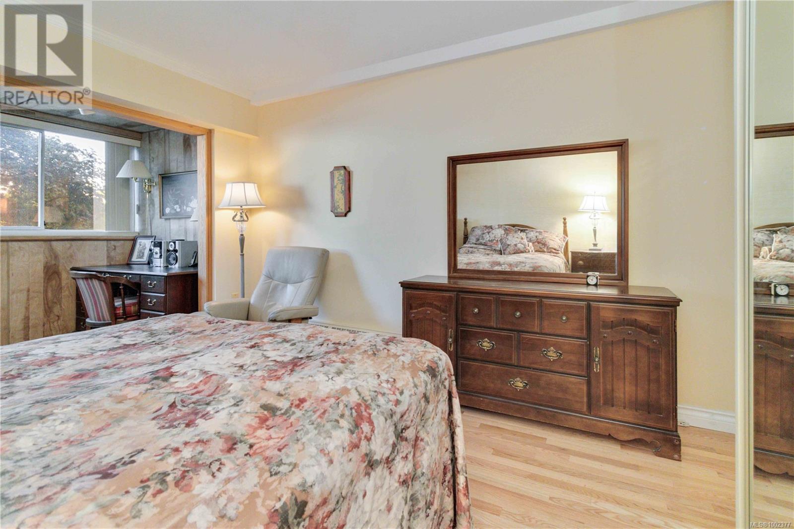 104 2050 White Birch Road, Sidney