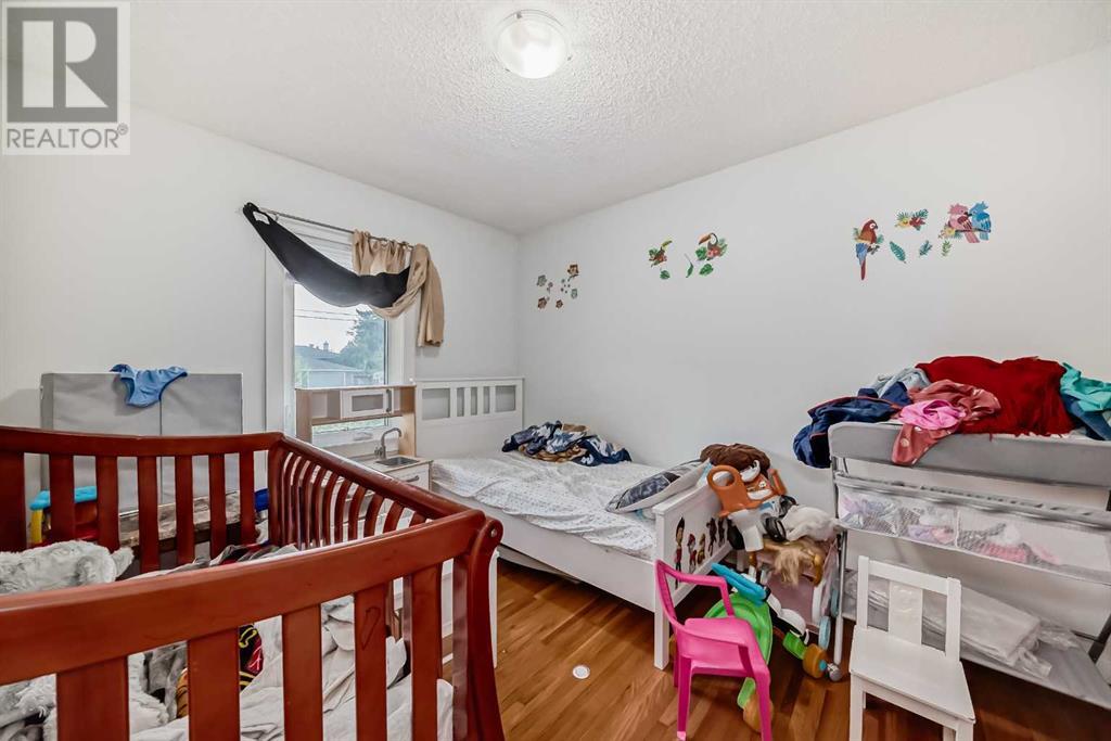 Single Family House Bungalow for Sale in  Renfrew Drive Renfrew Calgary 