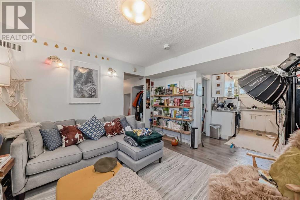 Single Family House Bungalow for Sale in  Renfrew Drive Renfrew Calgary 