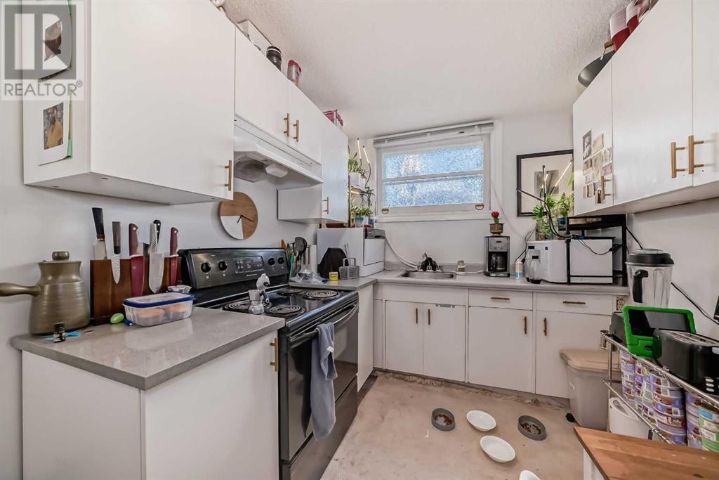 Single Family House Bungalow for Sale in  Renfrew Drive Renfrew Calgary 