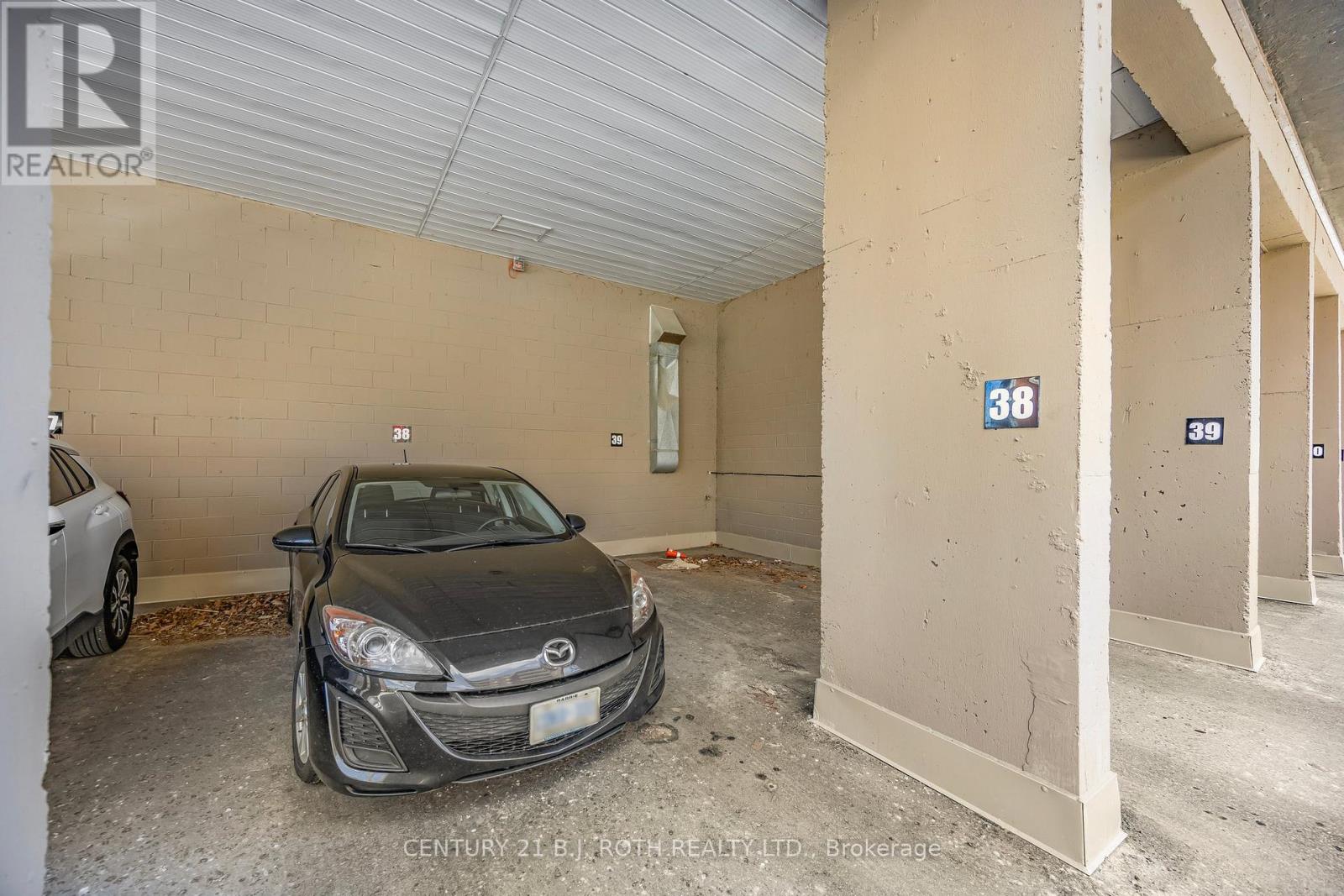 Photo 30 of 32 2 Albert Street, Barrie ON