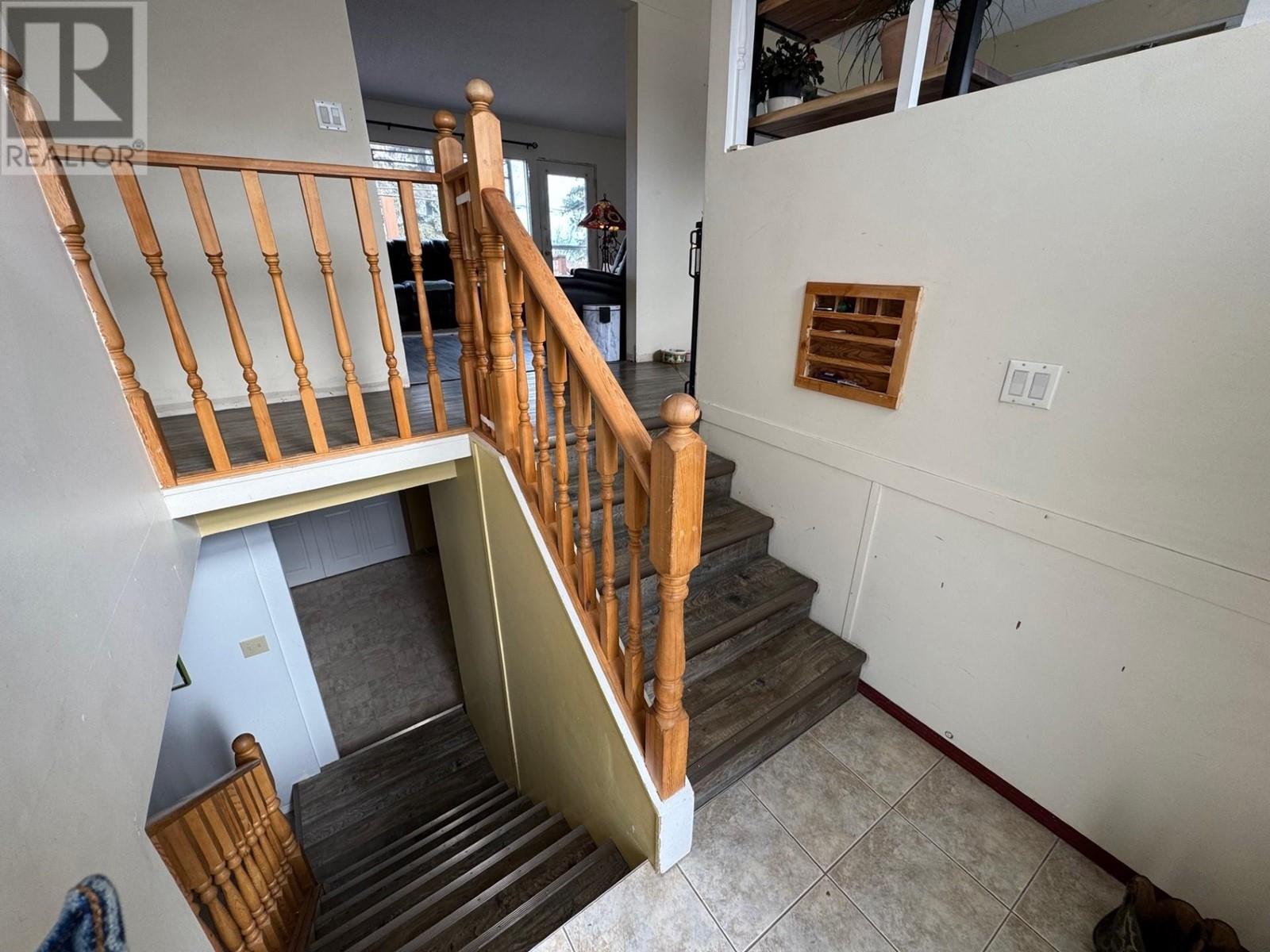 Photo 5 of 9504 113 Avenue, Fort St John BC