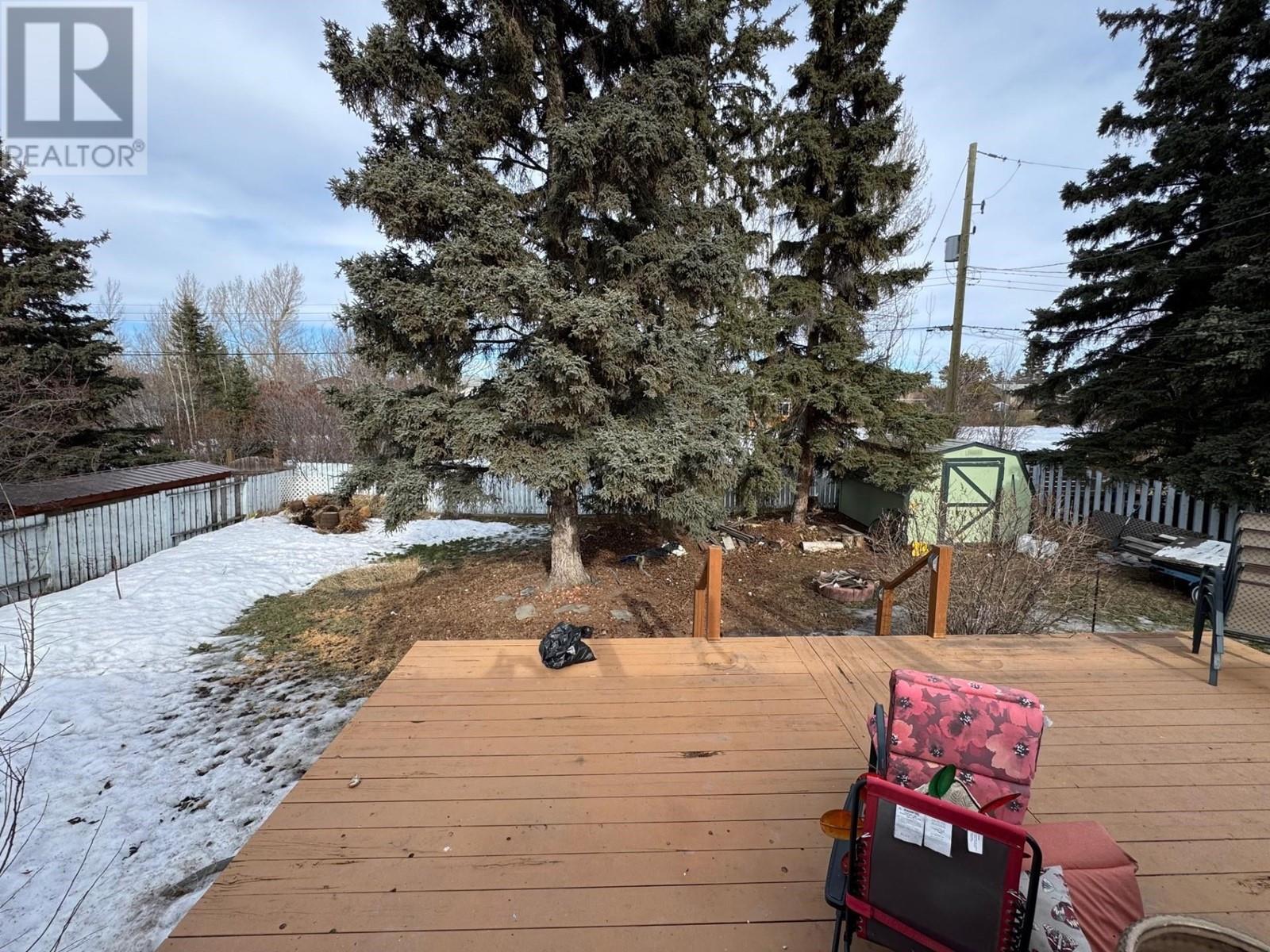 Photo 4 of 9504 113 Avenue, Fort St John BC