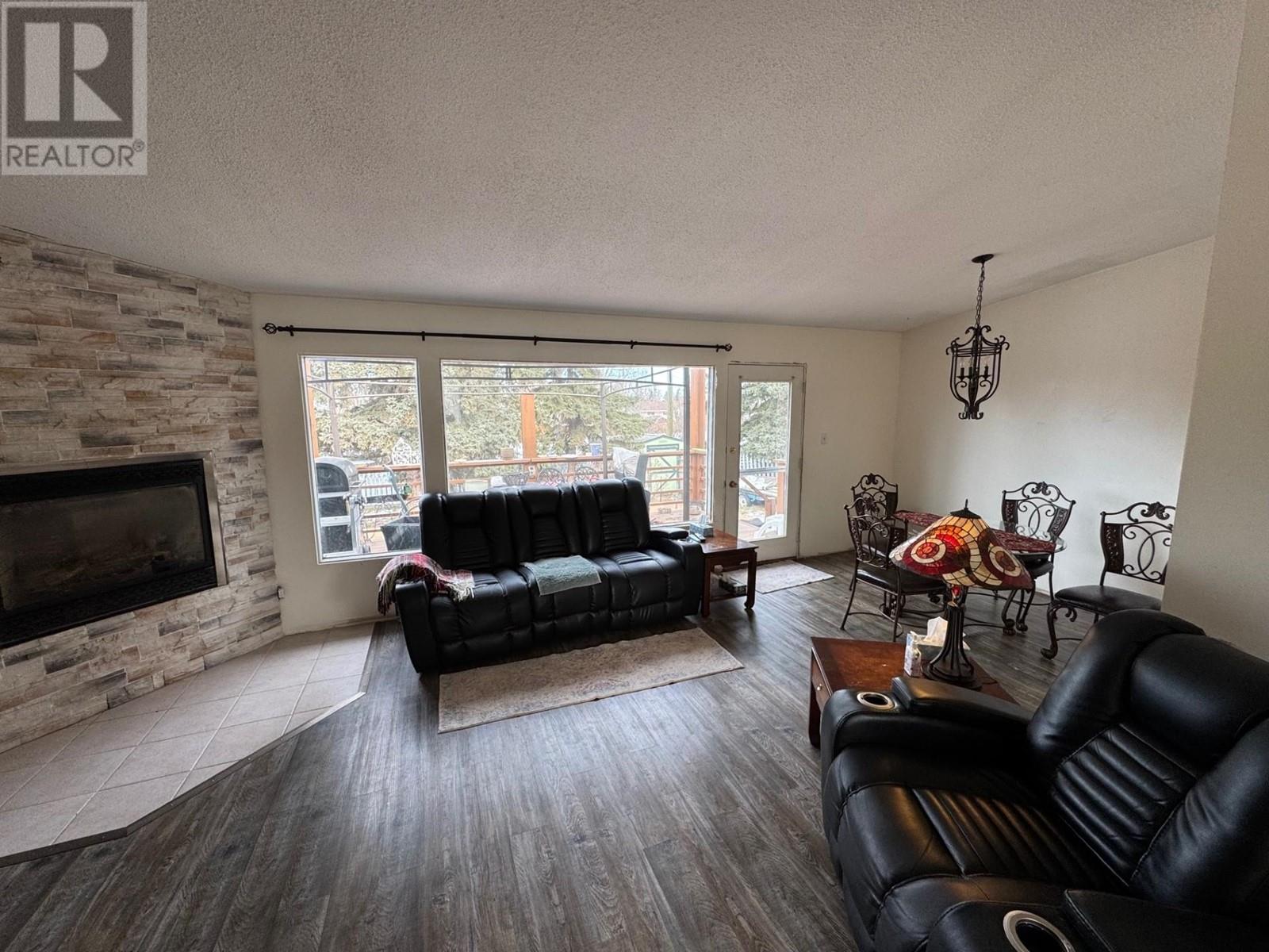 Photo 11 of 9504 113 Avenue, Fort St John BC