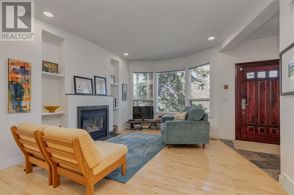 Single Family House for Sale in   Avenue SW Richmond Calgary 