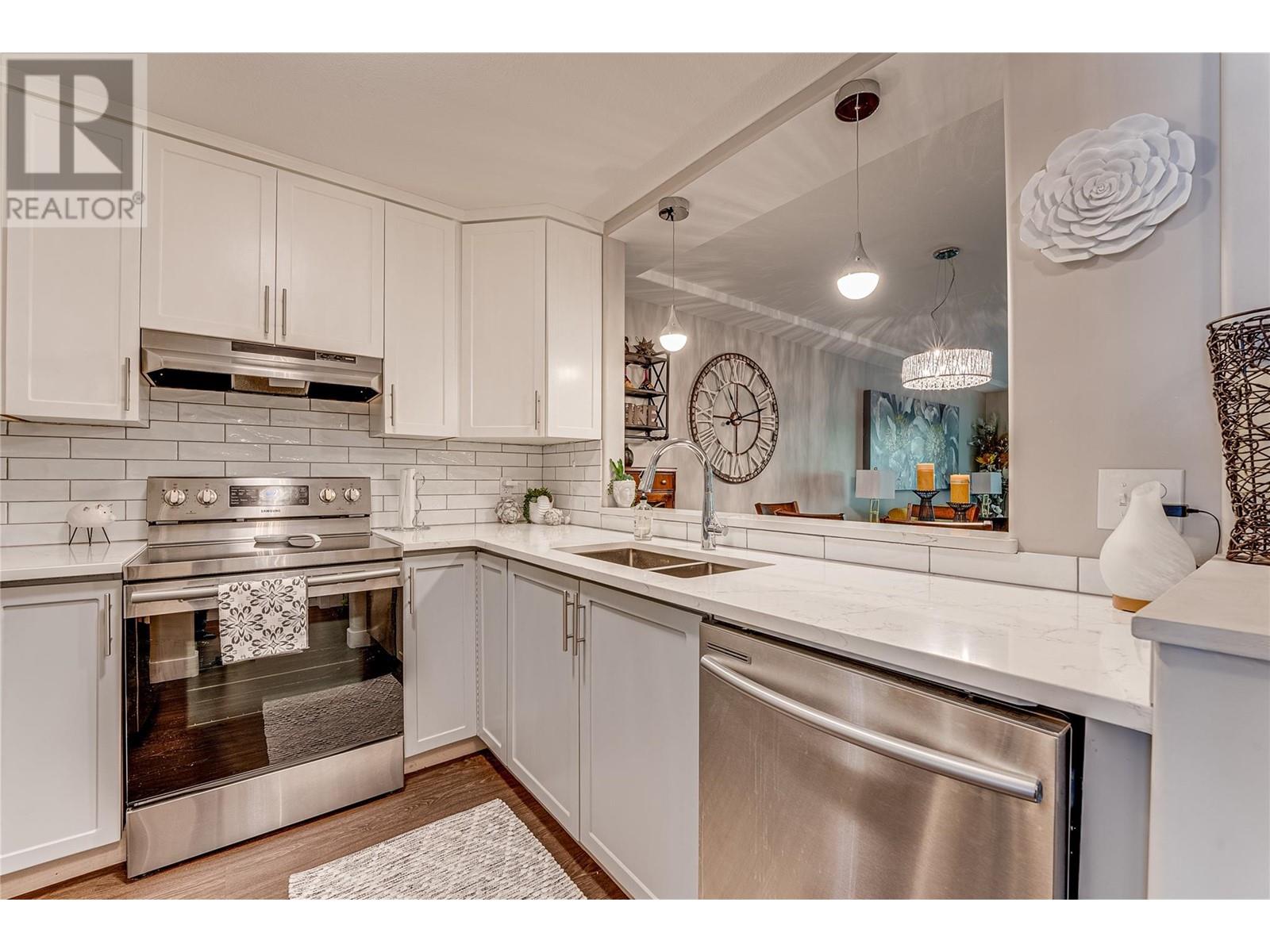 207 204 Kalamalka Lake Road, Vernon