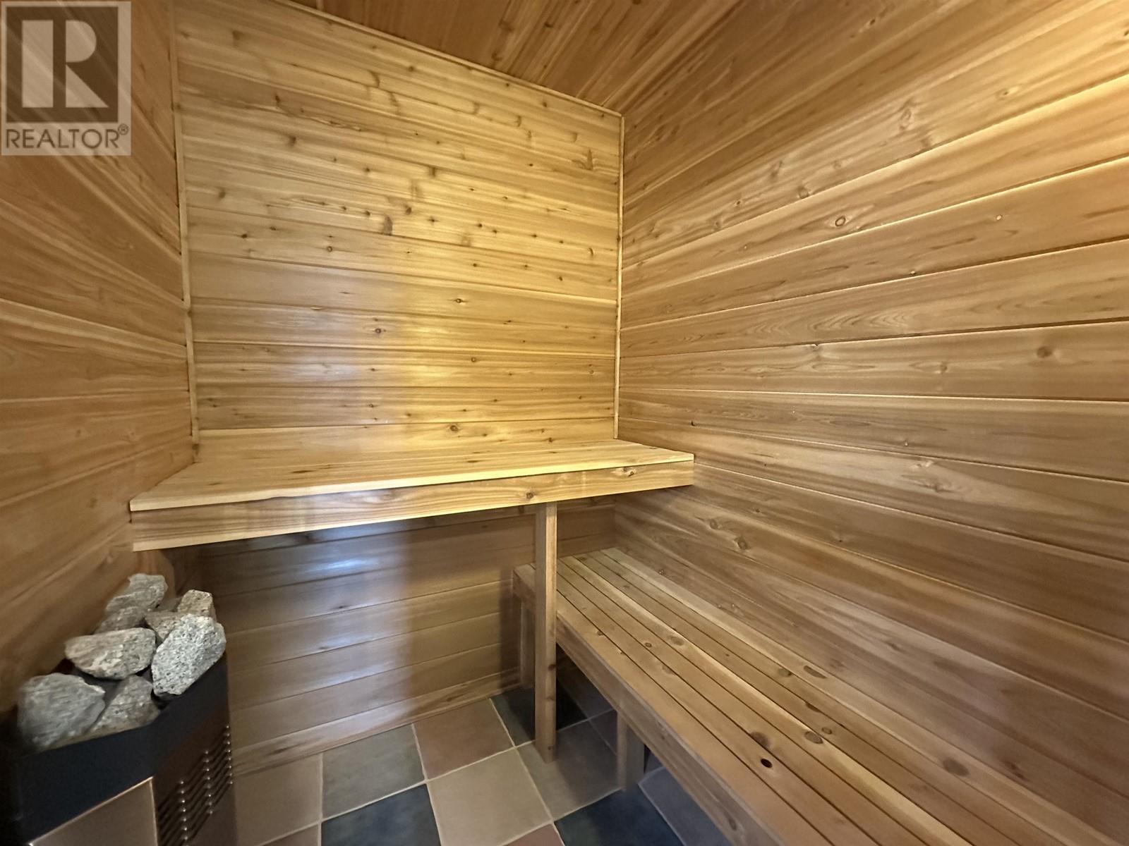 3754 HORSEFLY ROAD - 19