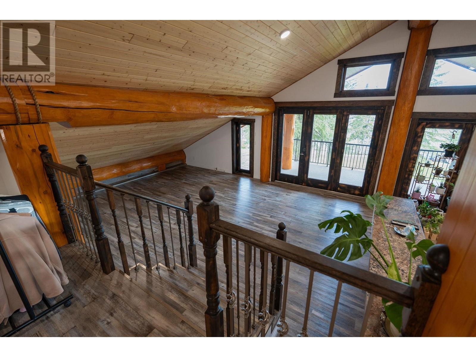 3754 HORSEFLY ROAD - 36