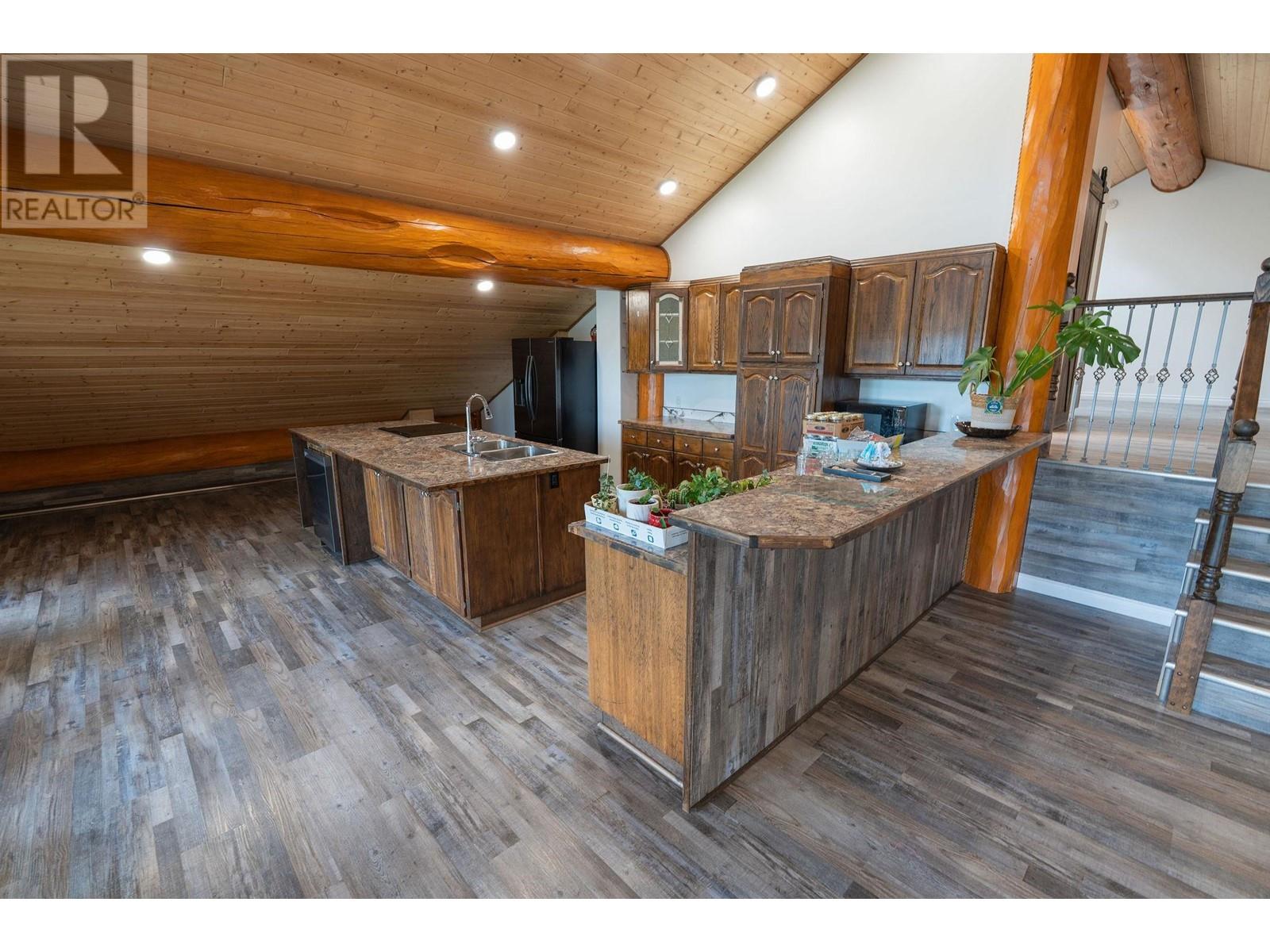 3754 HORSEFLY ROAD - 35