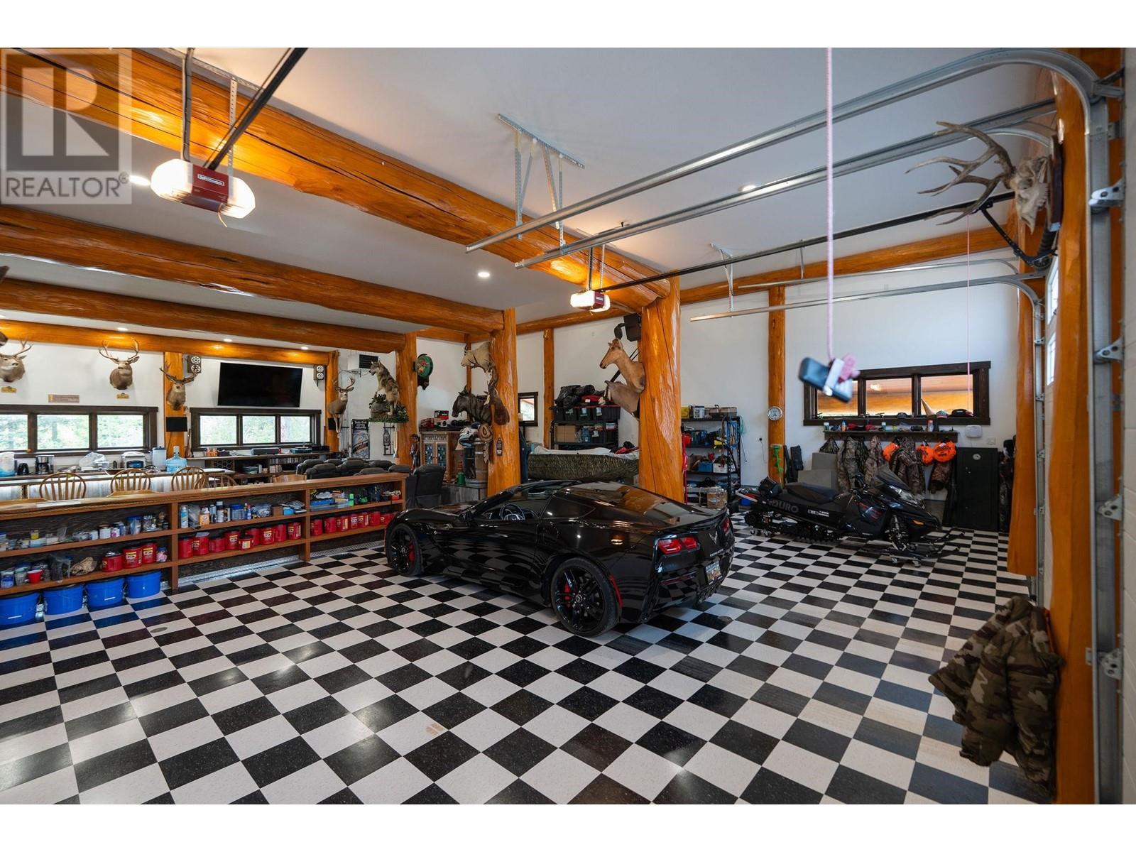 3754 HORSEFLY ROAD - 27