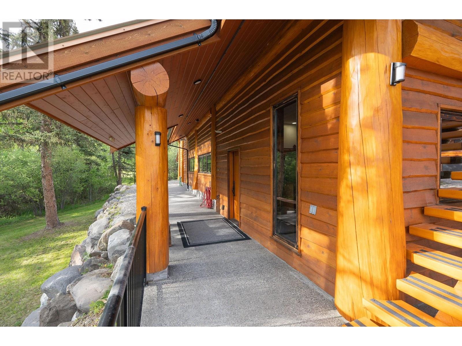 3754 HORSEFLY ROAD - 32