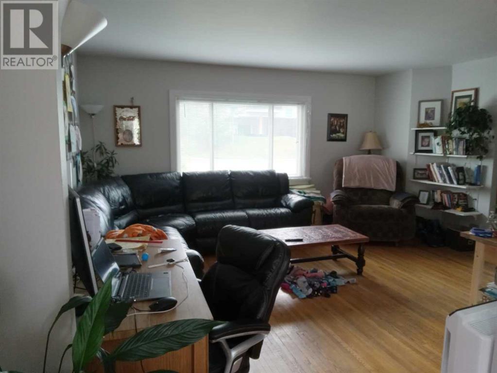 Photo 8 of 2507 15 A Street Sw, Calgary AB