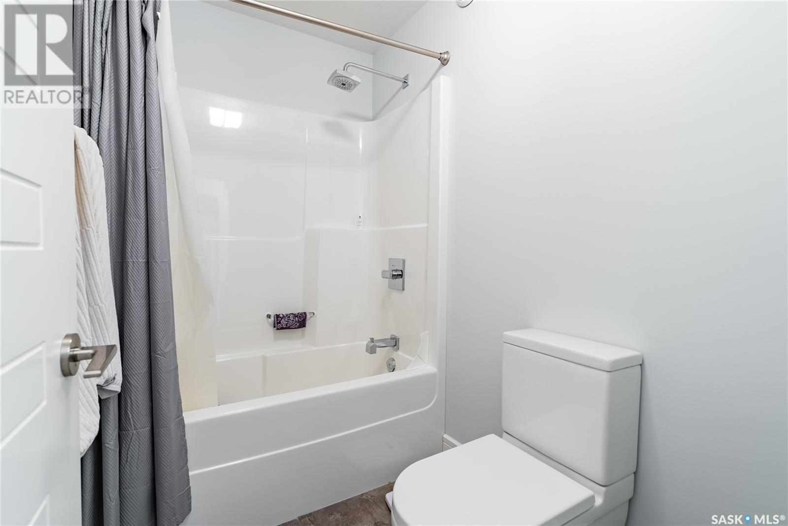 Single Family House 2 Level for Sale in  Pohorecky RISE Saskatoon 