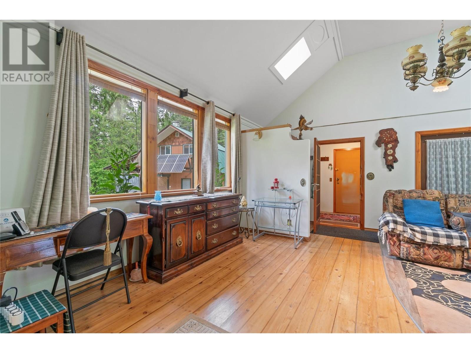 1598 Quast Road, Seymour Arm