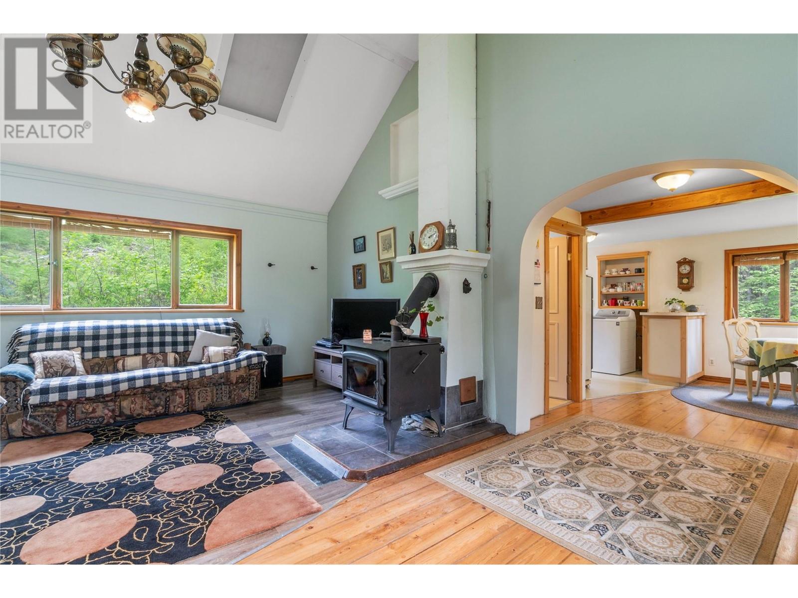 1598 Quast Road, Seymour Arm