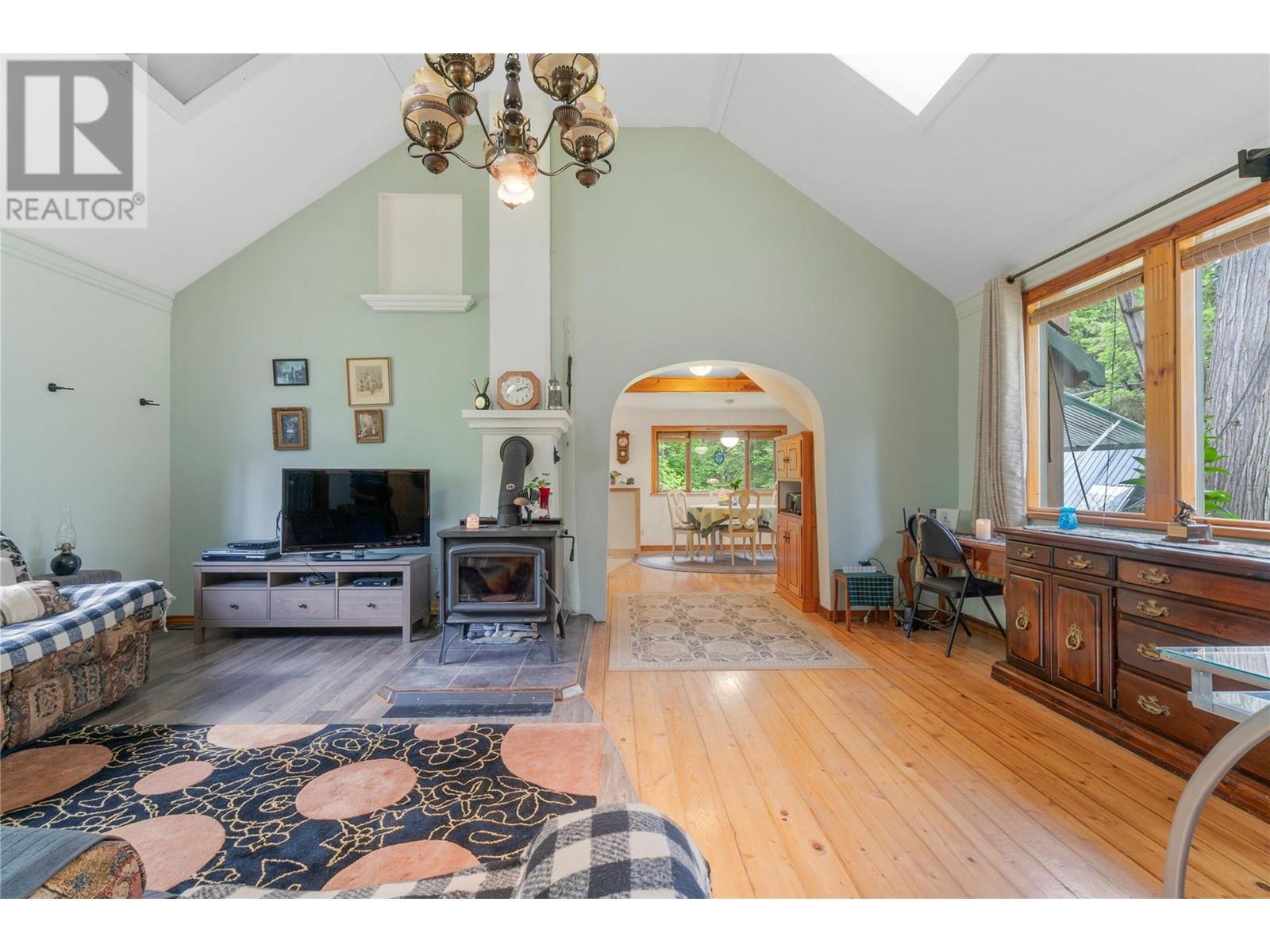 1598 Quast Road, Seymour Arm