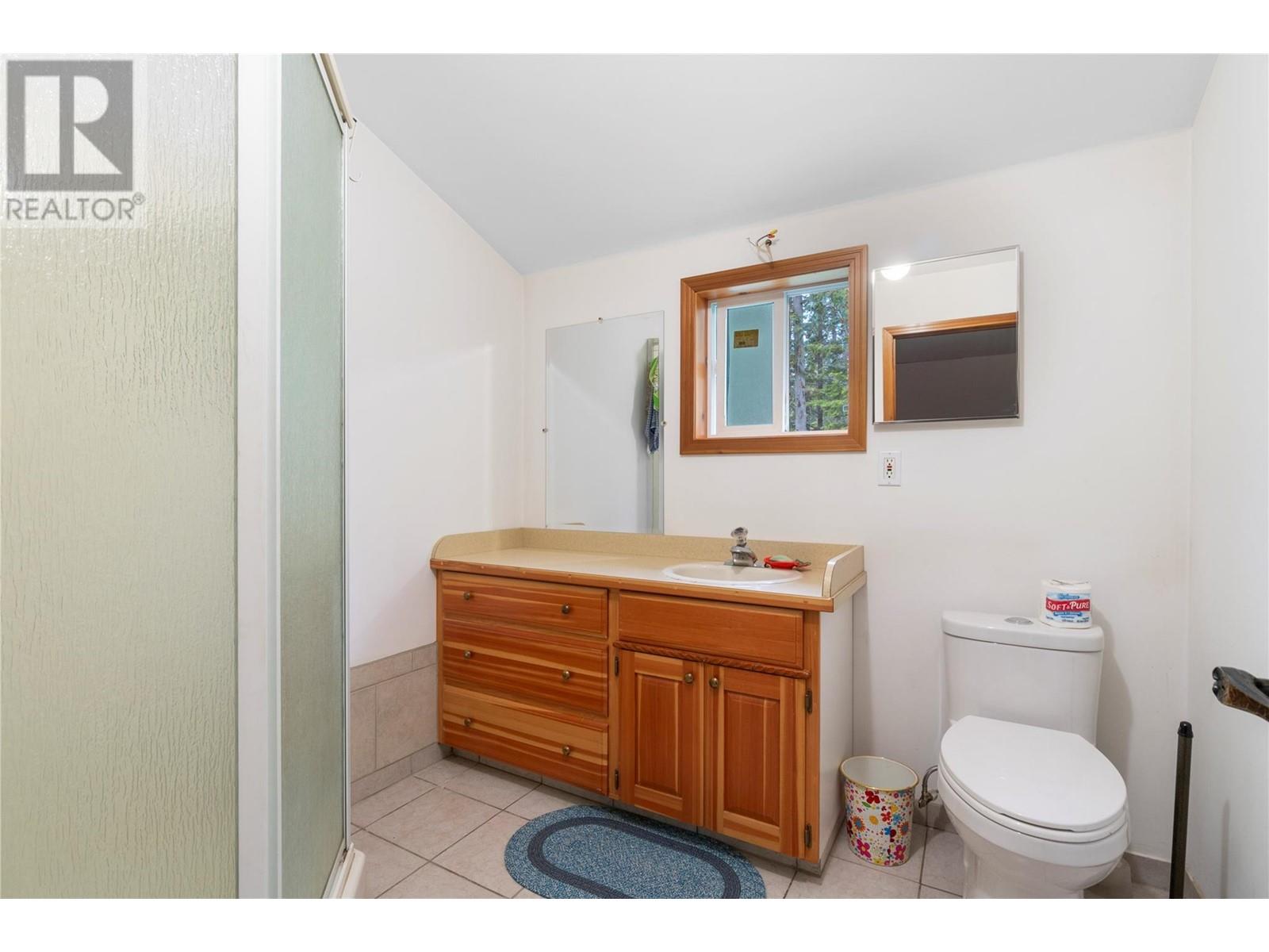 1598 Quast Road, Seymour Arm