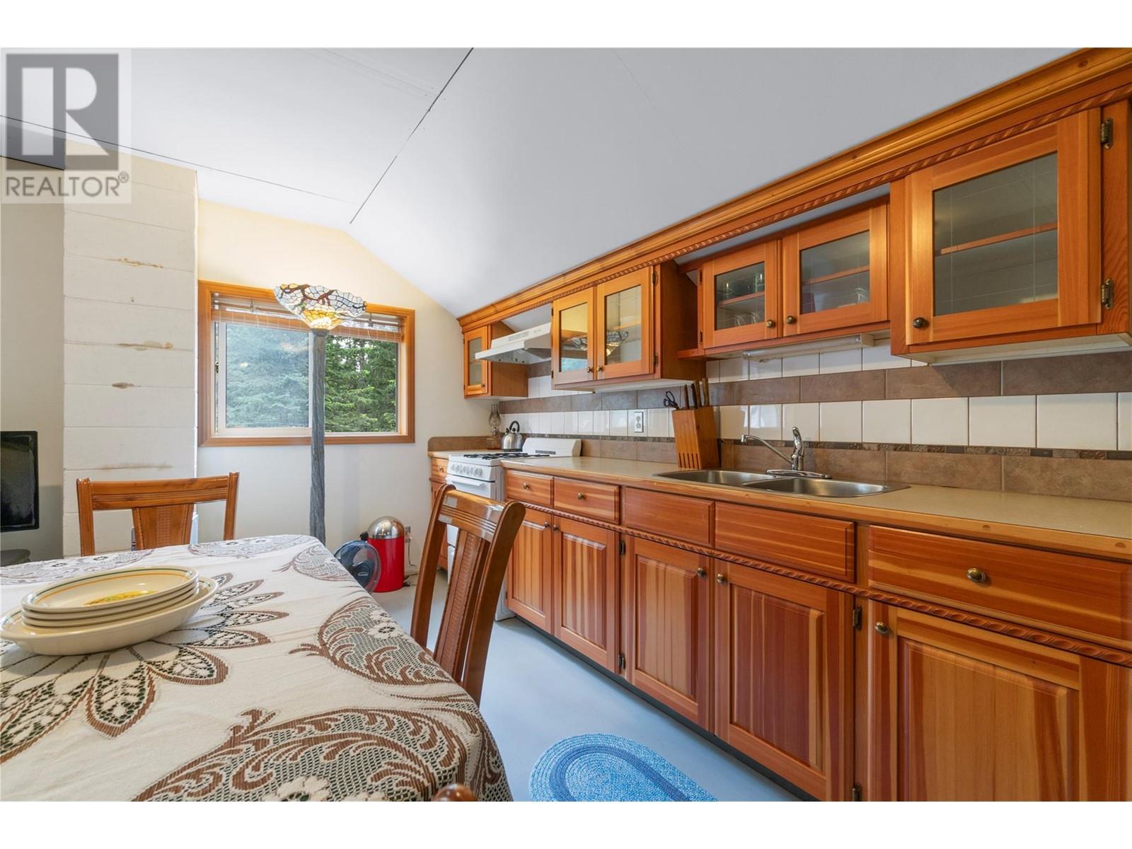 1598 Quast Road, Seymour Arm