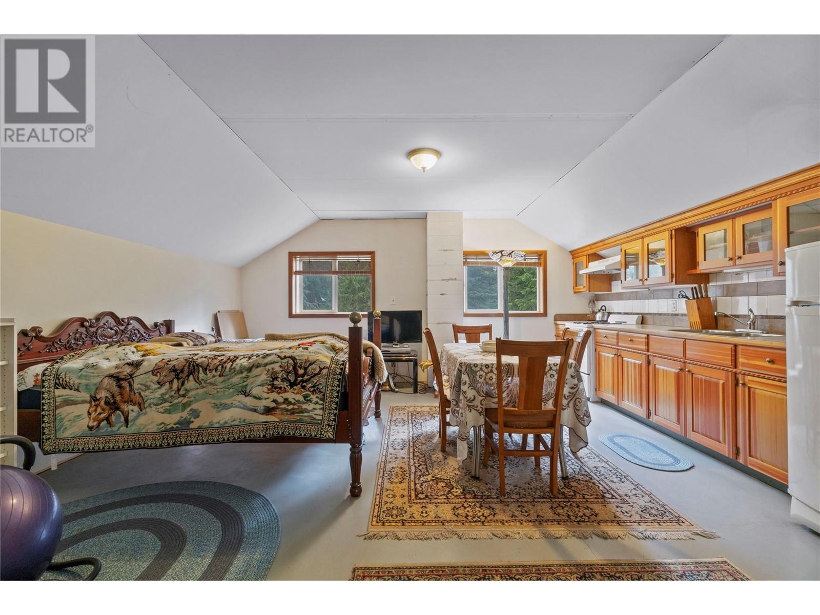 1598 Quast Road, Seymour Arm