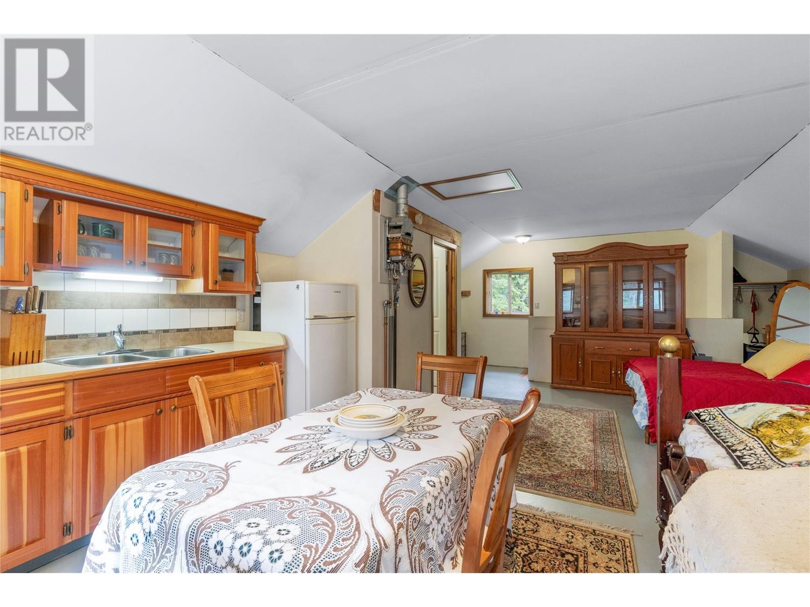 1598 Quast Road, Seymour Arm