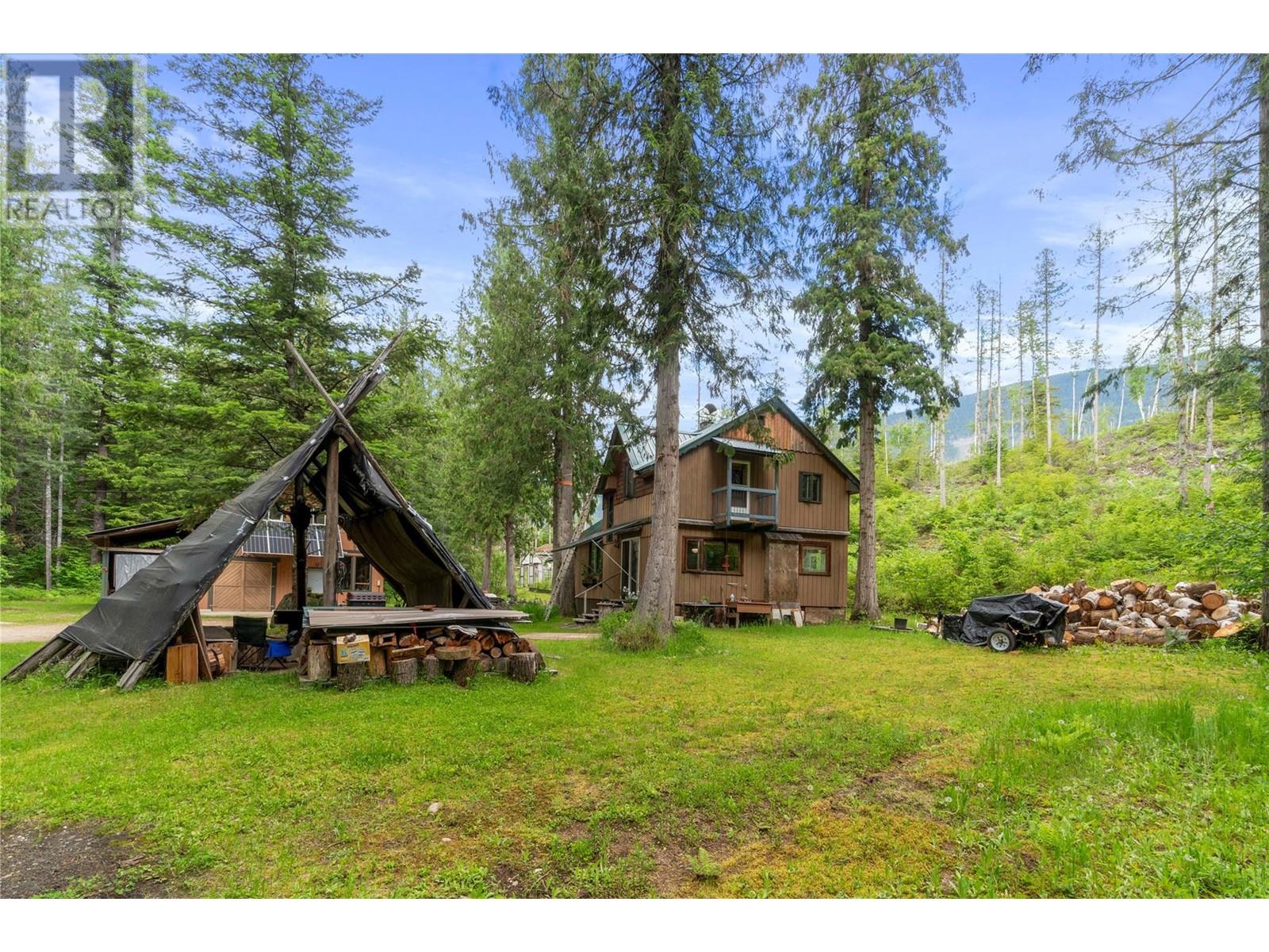 1598 Quast Road, Seymour Arm