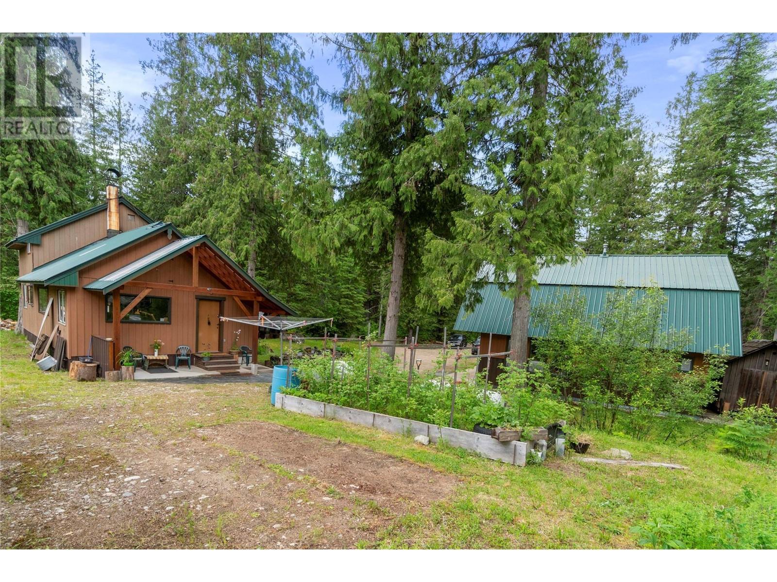 1598 Quast Road, Seymour Arm