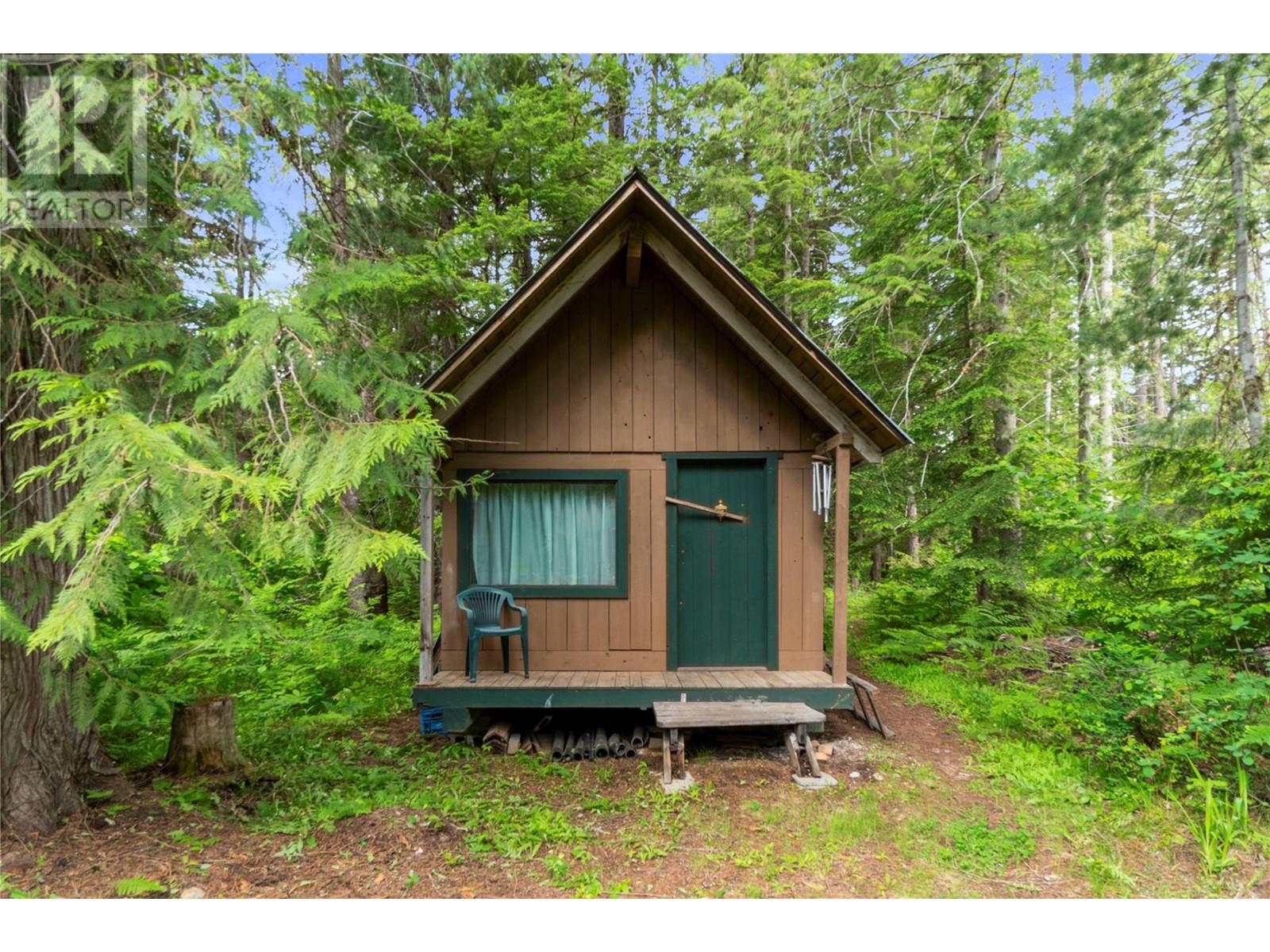 1598 Quast Road, Seymour Arm