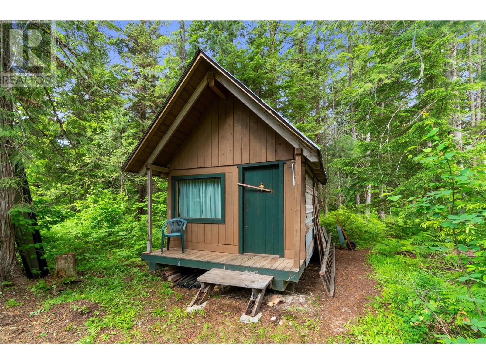 1598 Quast Road, Seymour Arm