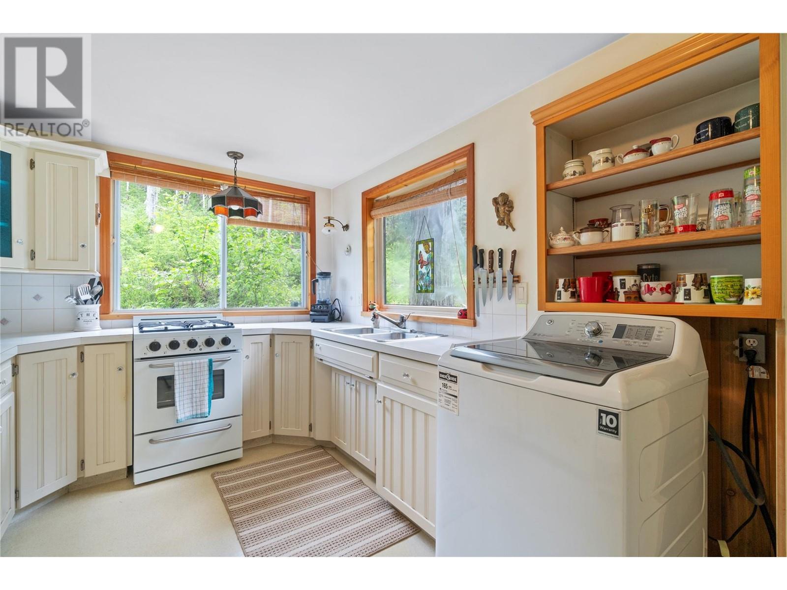 1598 Quast Road, Seymour Arm