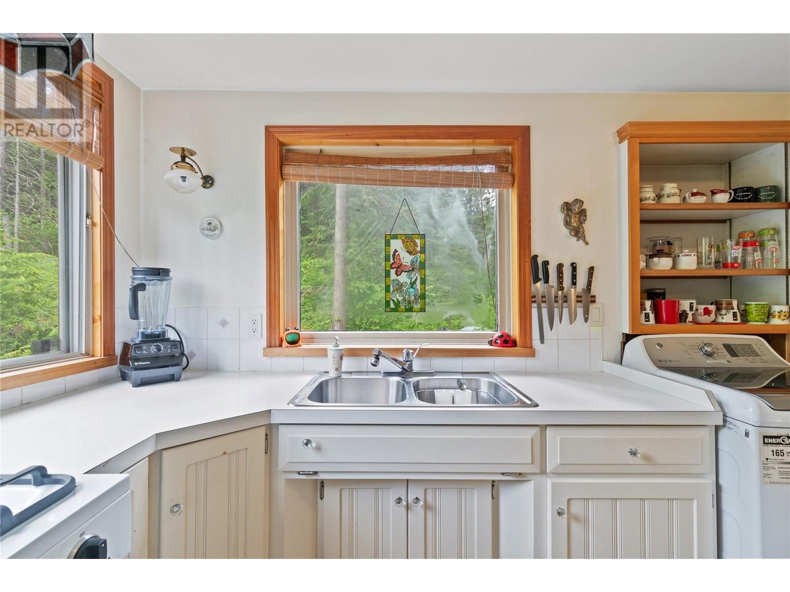 1598 Quast Road, Seymour Arm