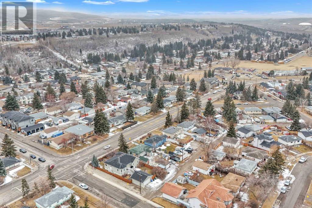 Photo 19 of 8508 8512 Bowness Road Nw, Calgary AB