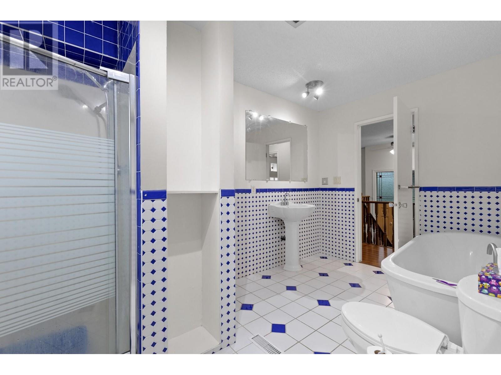  853 Hammer Avenue, Kelowna