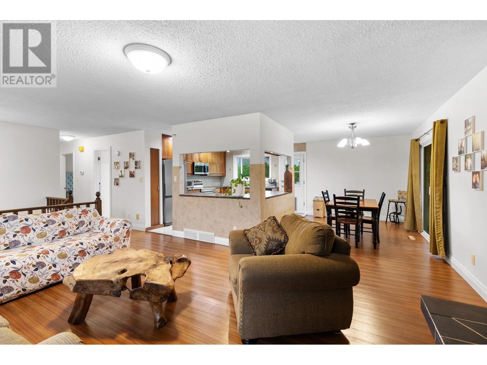  853 Hammer Avenue, Kelowna