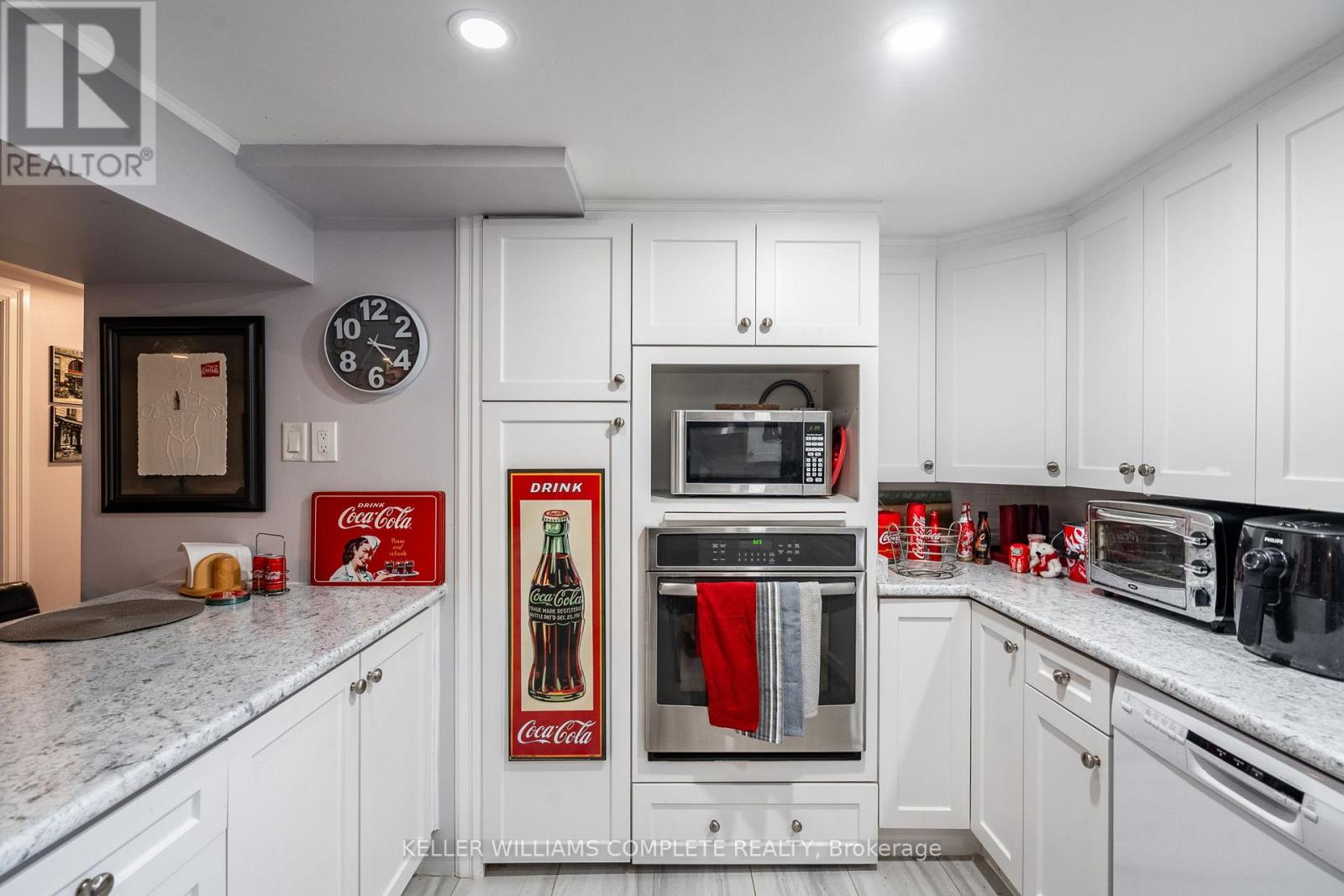 Photo 31 of 678 Mohawk Road, Hamilton ON