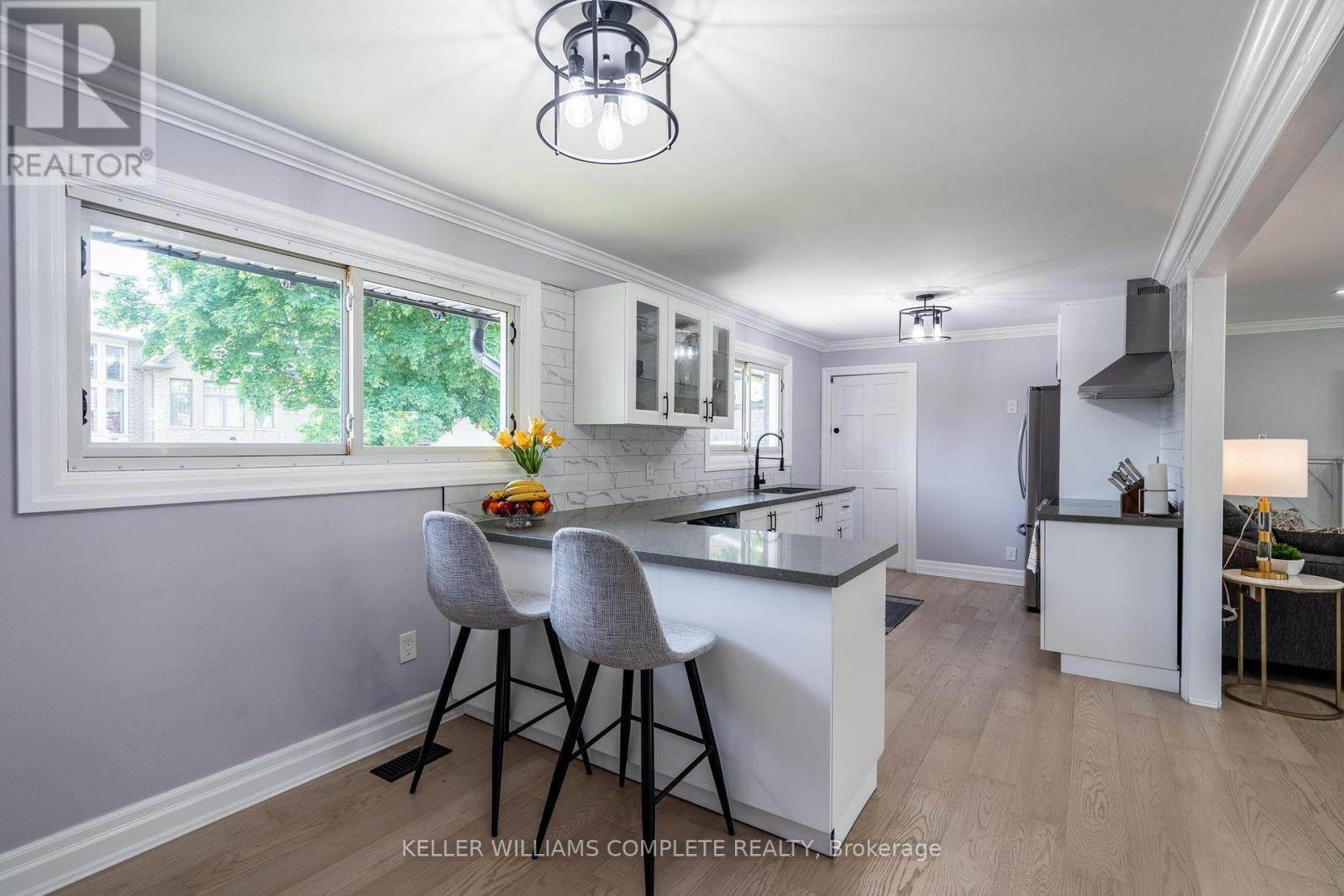 Photo 10 of 678 Mohawk Road, Hamilton ON